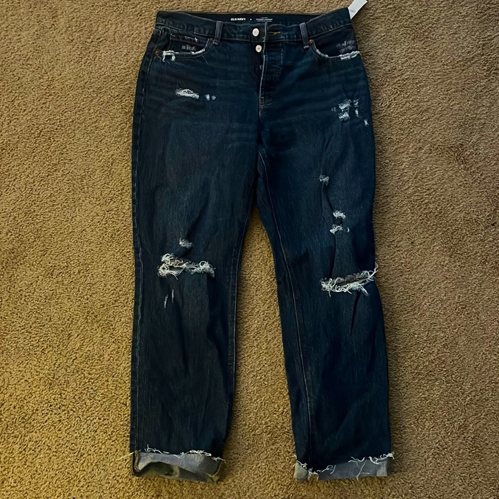 High Rise Slouchy Straight. 75% cotton , 24% lyocell 1% spandex/elastane.